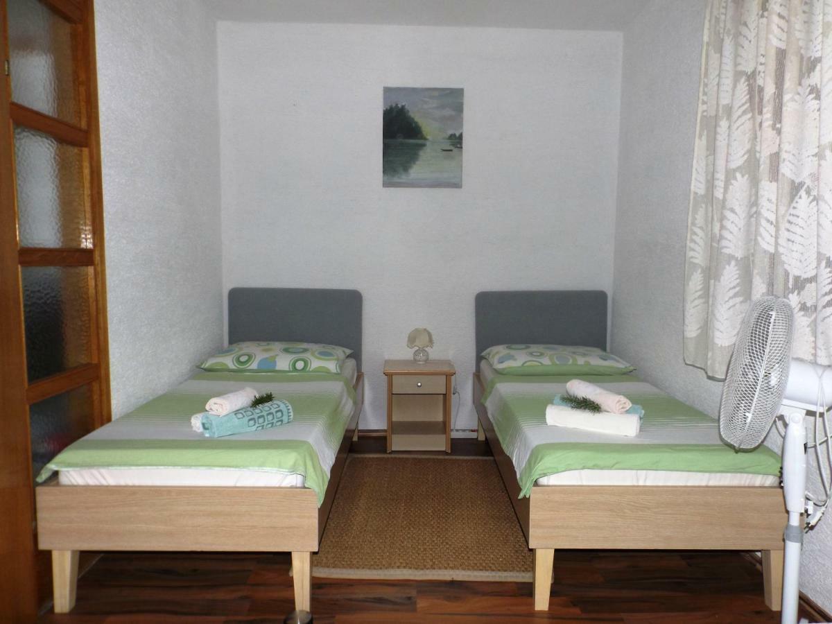 Apartman Canaki Splitska Eksteriør bilde
